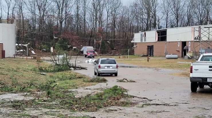 Elkhorn tornado damage